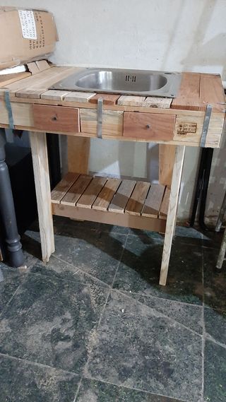 Mueble de madera con fregadero "Oferta"