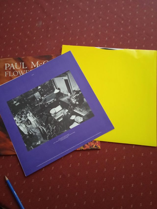 PAUL McCARTNEY Flowers in the dirt LP