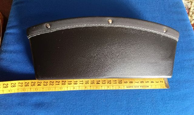 Portaoggetti per auto