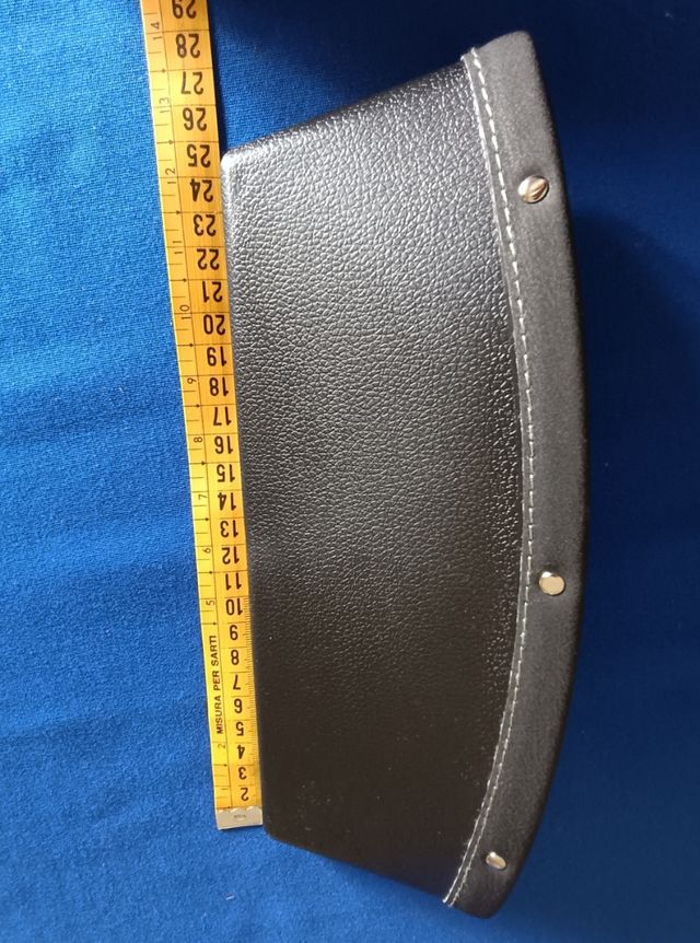 Portaoggetti per auto