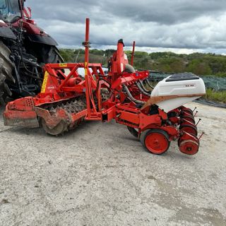 Maquina combinada millo