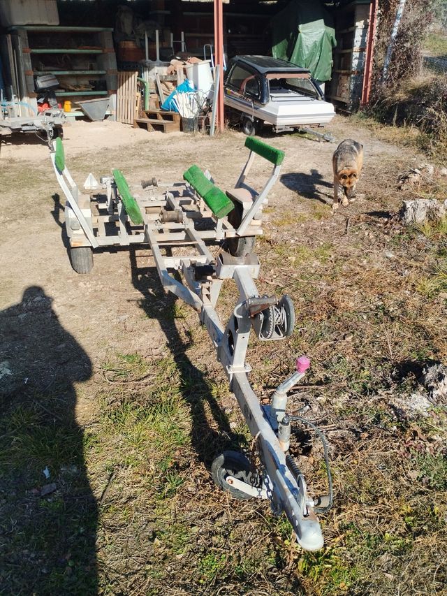 Remolque para barca de la marca sanchis