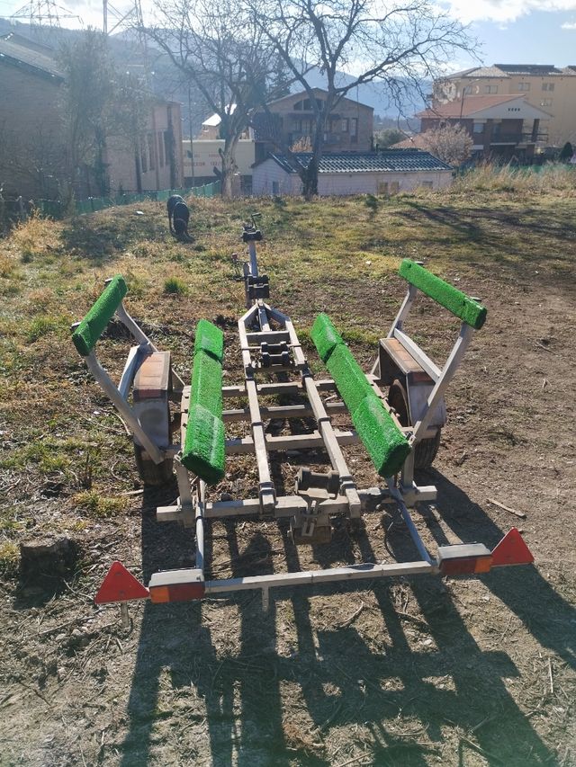 Remolque para barca de la marca sanchis