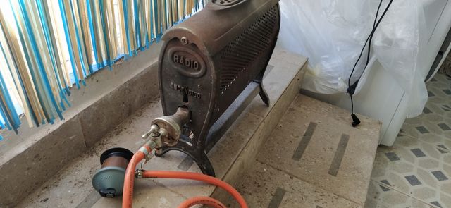 Estufa antigua de gas