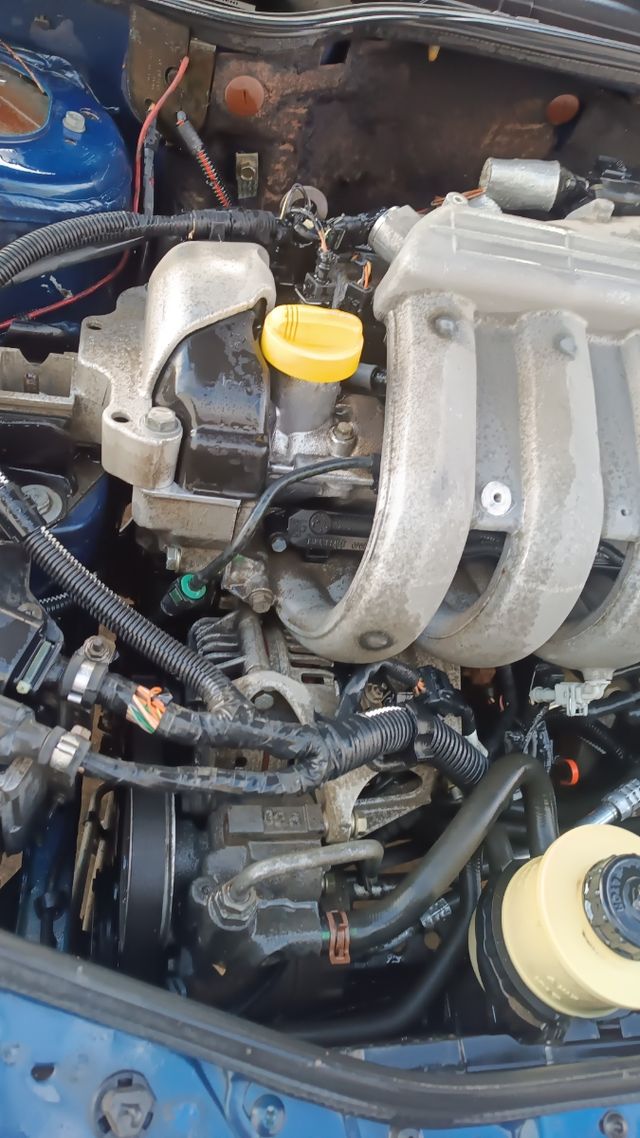 Motor Megane Coupe  2.0 16v '01  (ide)