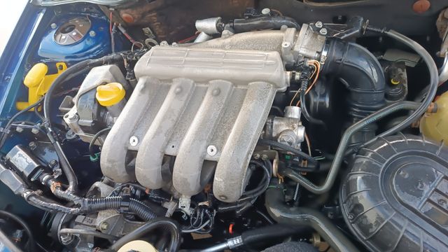 Motor Megane Coupe  2.0 16v '01  (ide)