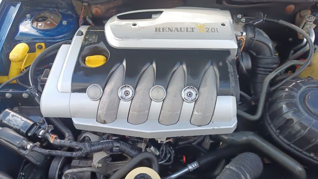 Motor Megane Coupe  2.0 16v '01  (ide)