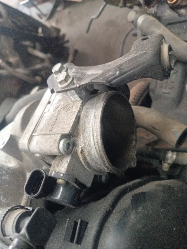Motor Megane Coupe  2.0 16v '01  (ide)
