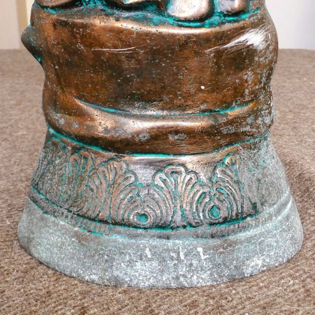 Antigua Figura Estilizada de una Mujer Valenciana