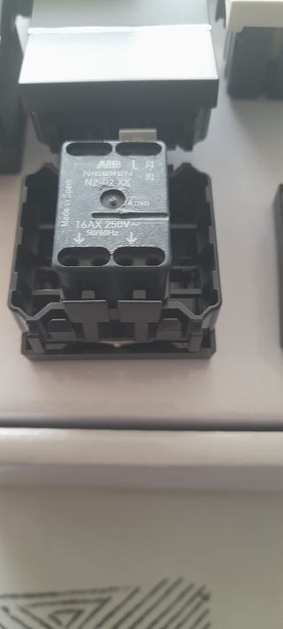 MECANISMOS ELECTRICOS NIESSEN