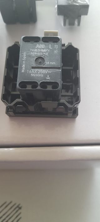 MECANISMOS ELECTRICOS NIESSEN