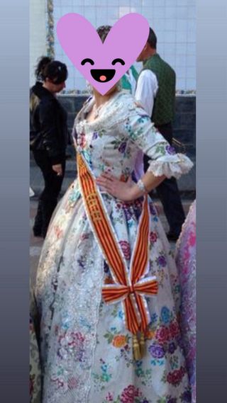Traje fallera con dos corpiños 