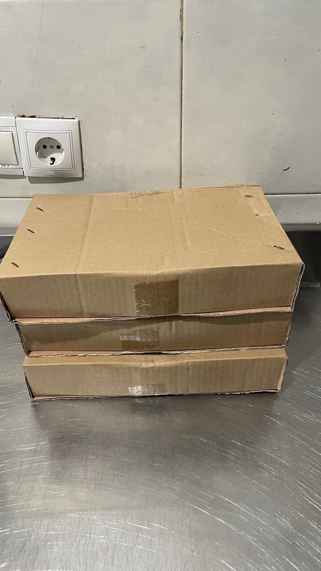 fuente rectangular 9 unidades , a 4 euros unidad