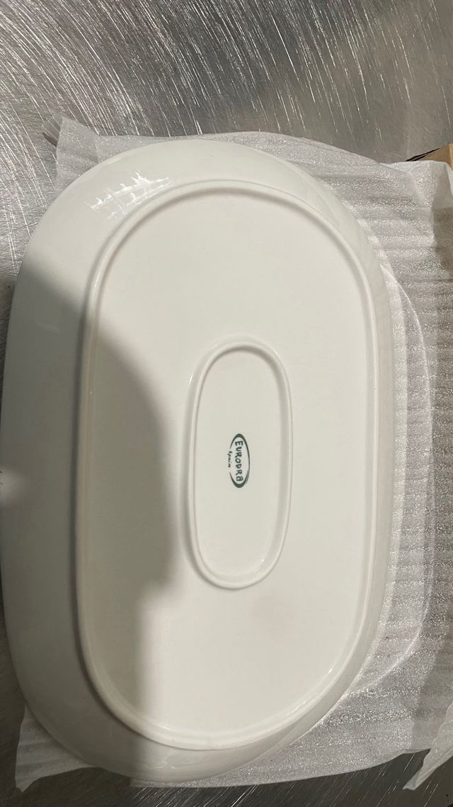 fuente rectangular 9 unidades , a 4 euros unidad