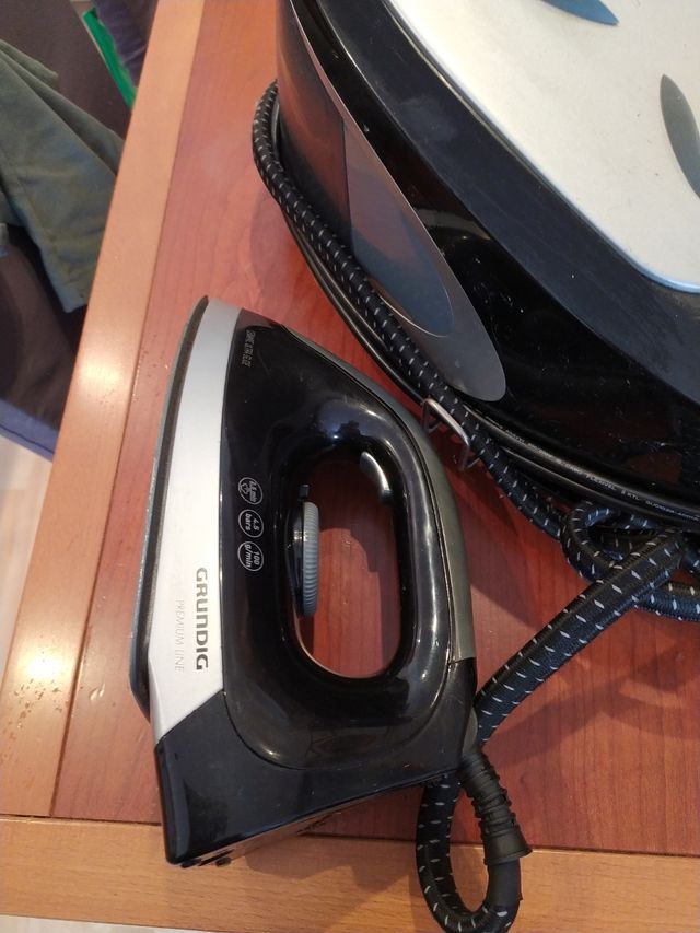 Centro planchado Grundig