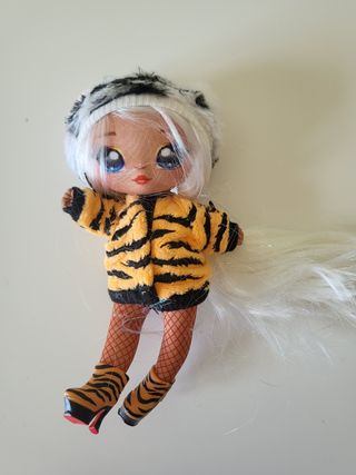 Na na na surprise 2-in-1 bambola+peluche