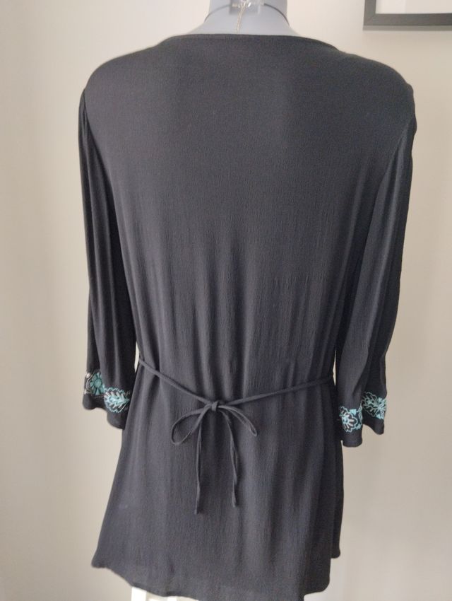 Camisa estilo túnica C&A