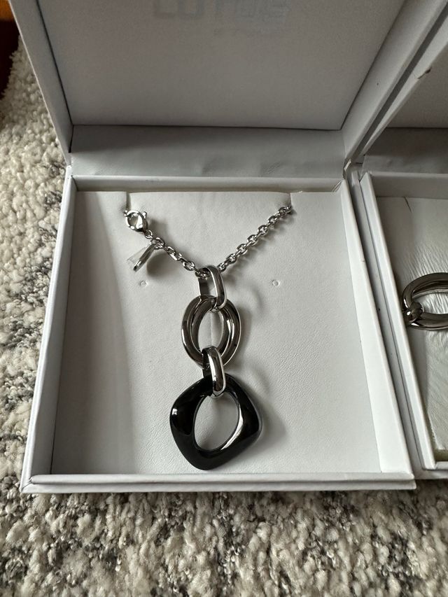 Conjunto colgante y pulsera de Lotus