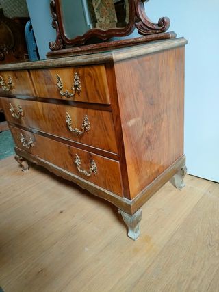 CÓMODA ANTIGUA ESTILO FRANCÉS