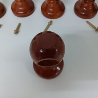 6 Soportes cerrados barra cortina madera. Avellana