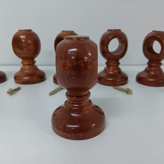 6 Soportes cerrados barra cortina madera. Avellana