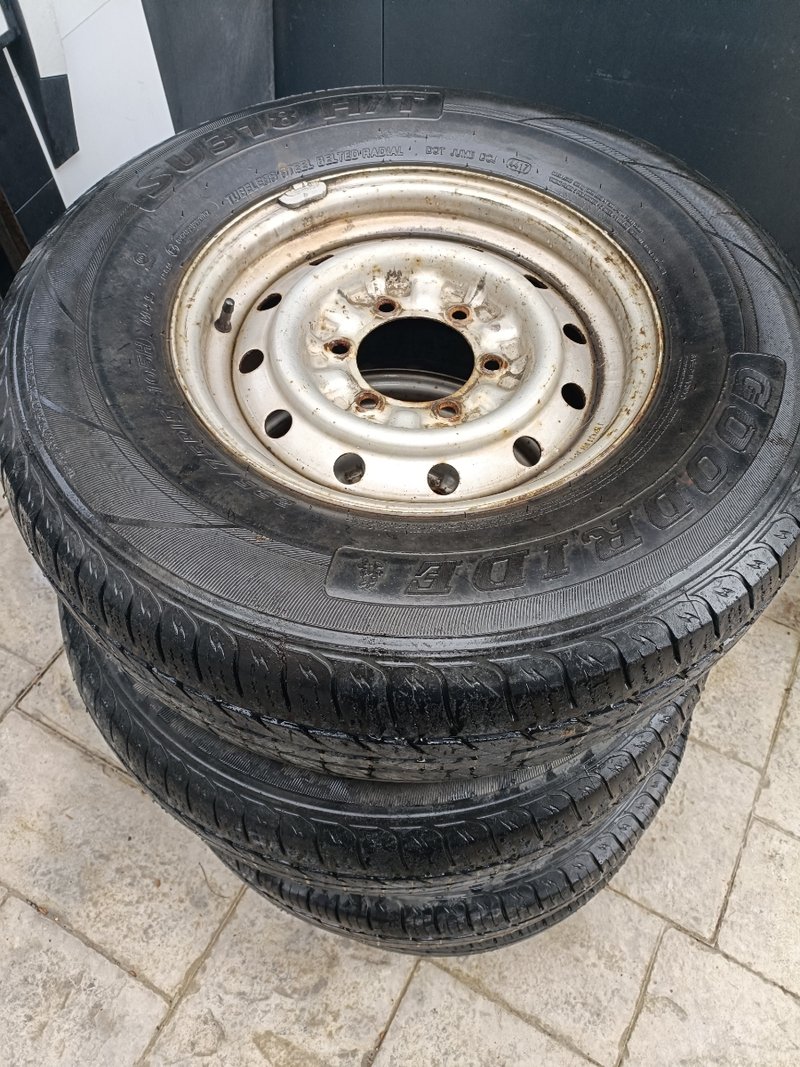 Llantas Mitsubishi Montero 1997 - foto 1