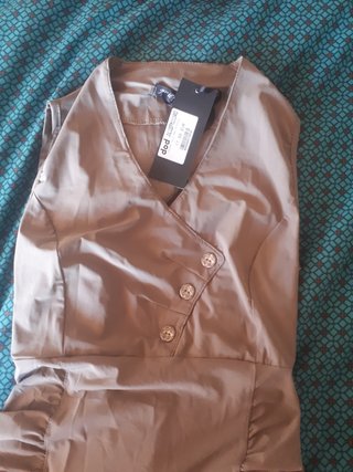 Vestido nuevo talla S, color topo