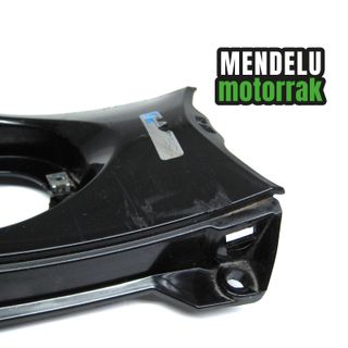 Cubierta deposito gasolina Piaggio Beverly 125 300