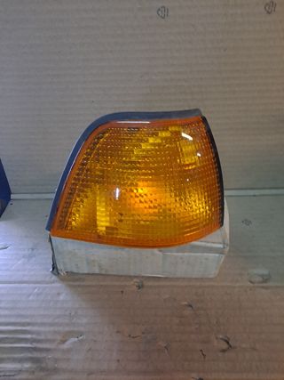 BMW E36 piloto derecho