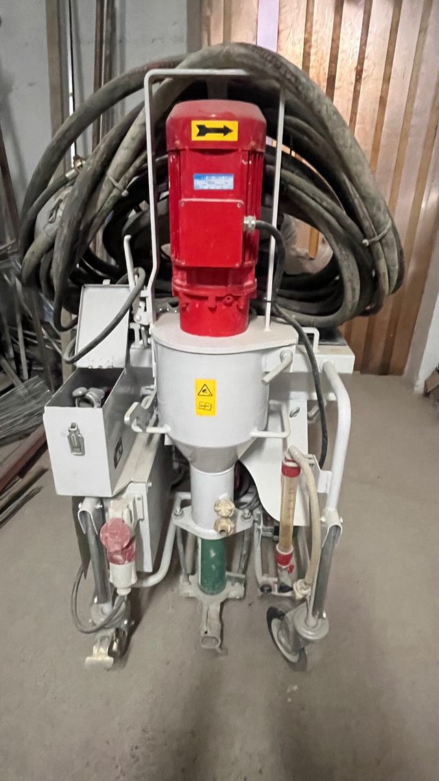 Maquina revocadora mortero