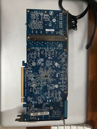 Tarjeta apple GYGABYTE  GV-R795WF3