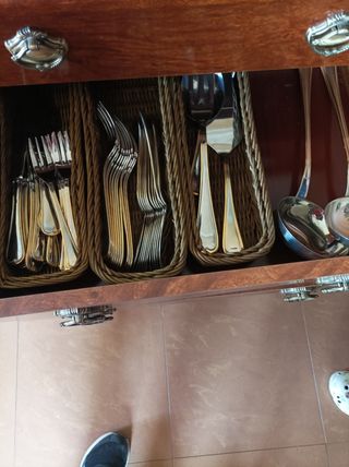 Mueble cubertero completo