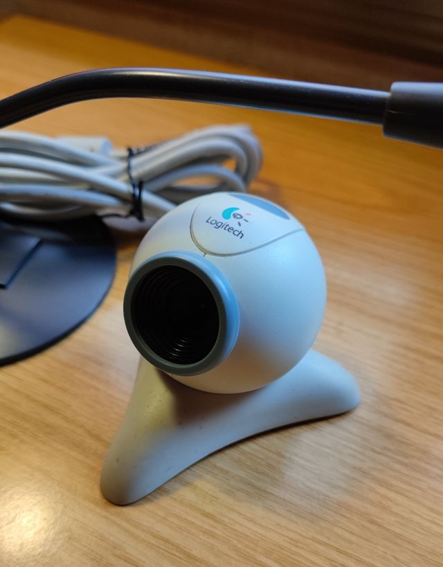 Webcam Logitech Quickcam Express + micrófono