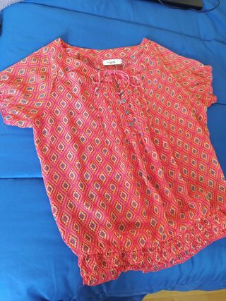 Blusa fina roja manga corta
