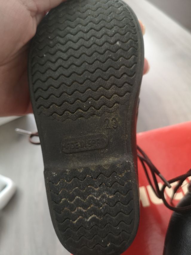 Botin de piel para niño