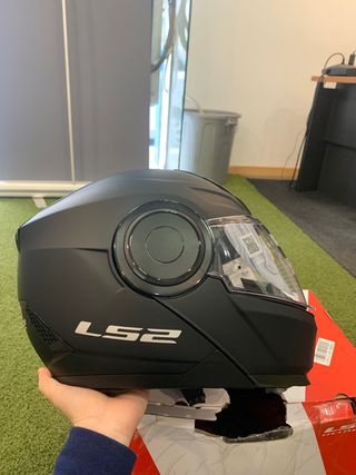 LS2, casco de moto. Nuevo.