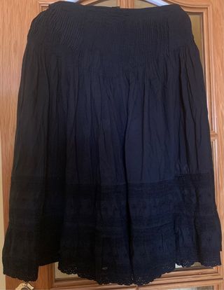 Falda negra de Zara