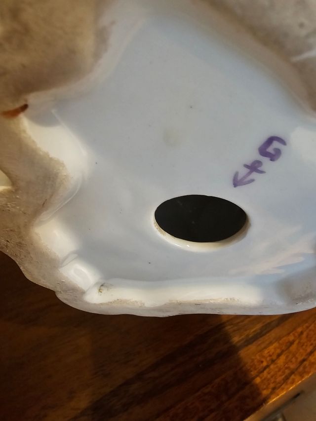 Figura de porcelana  inglesa ntigua