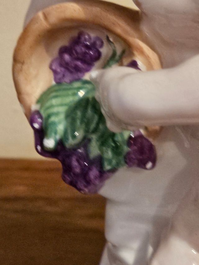 Figura de porcelana  inglesa ntigua