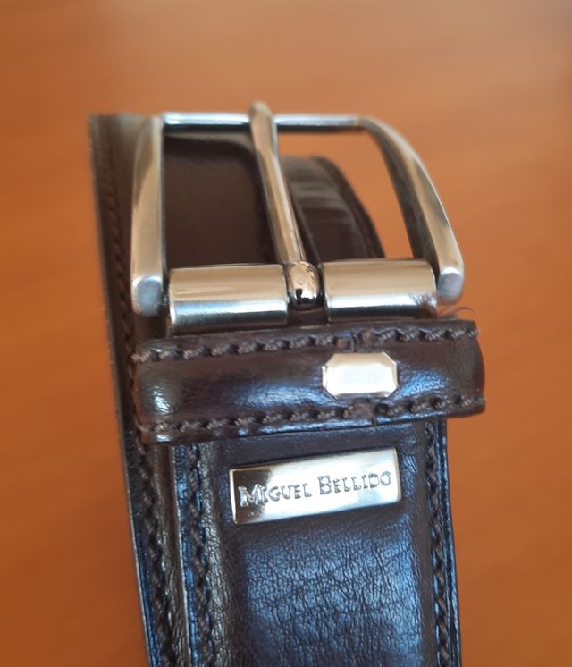 Cinturón caballero piel.