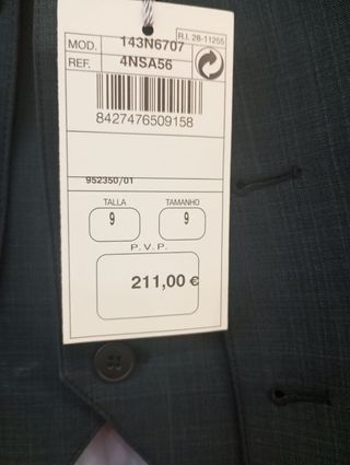 Traje de comunión. Talla 9.