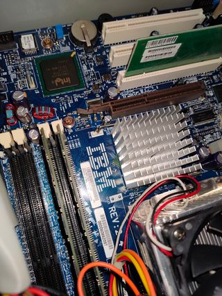 Retro Comuter IBM Pentium 4 Windows Xp Sp3 Vintage