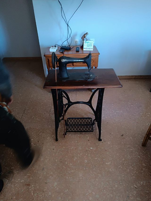 Maquina de coser singer