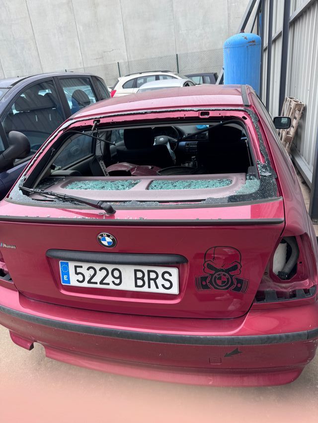 BMW I318 compact. PARA DESGUACE