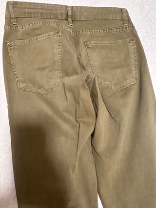 Pantalón, jeans pitillo verde militar, 34Lefties