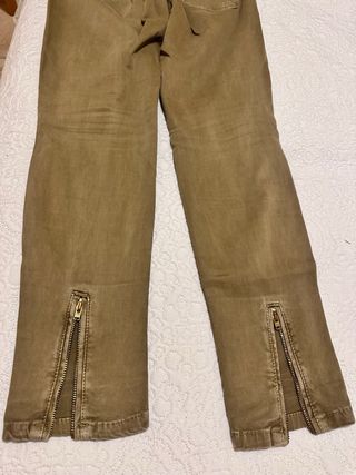 Pantalón, jeans pitillo verde militar, 34Lefties