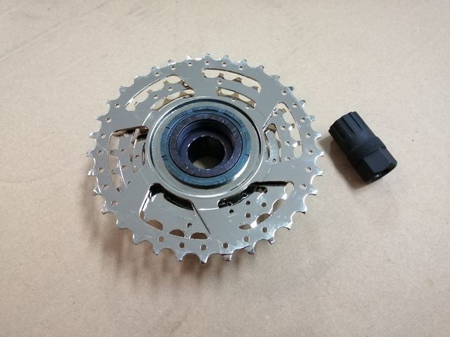 Piñones y útil Bultaco Brinco