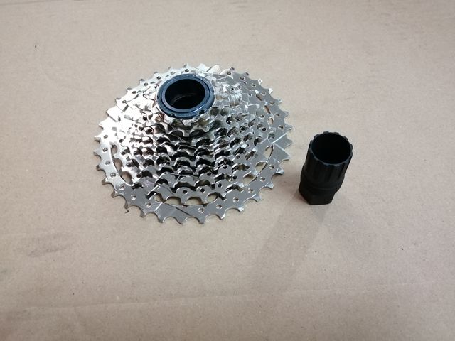 Piñones y útil Bultaco Brinco