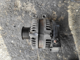 Alternador 1042103710 Land Rover Range Rover y_552
