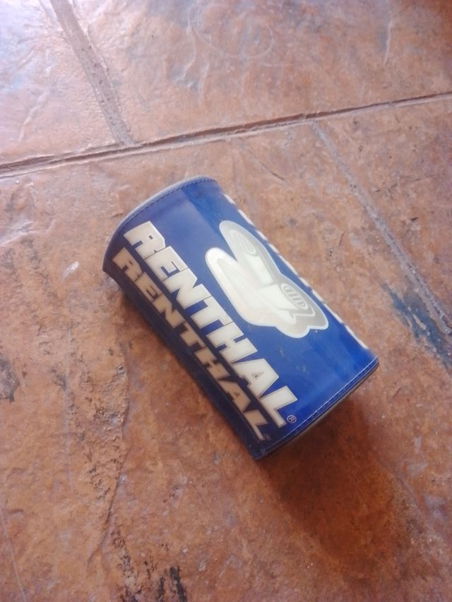 Protezione per manubrio da moto